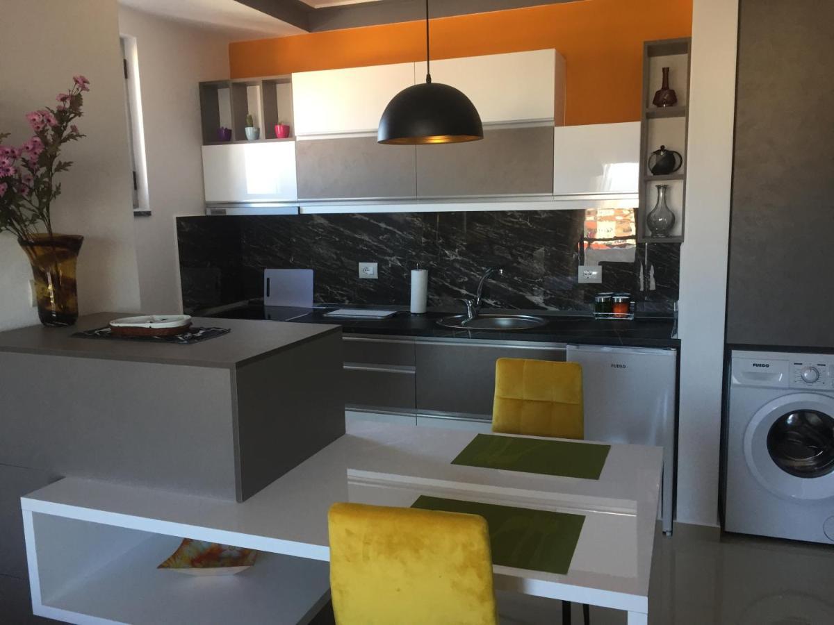 Best Apartment Pogradec Eksteriør billede