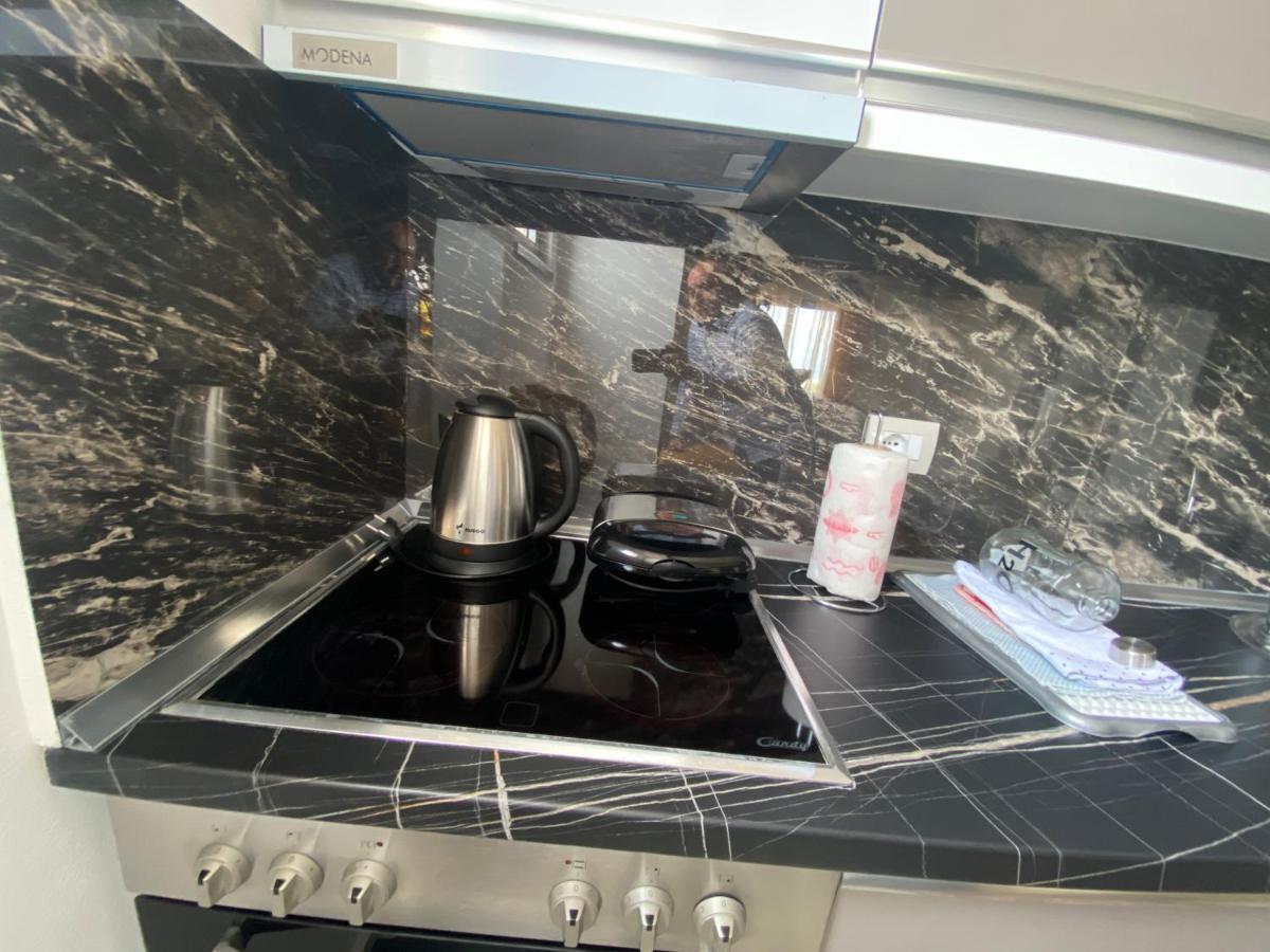 Best Apartment Pogradec Eksteriør billede